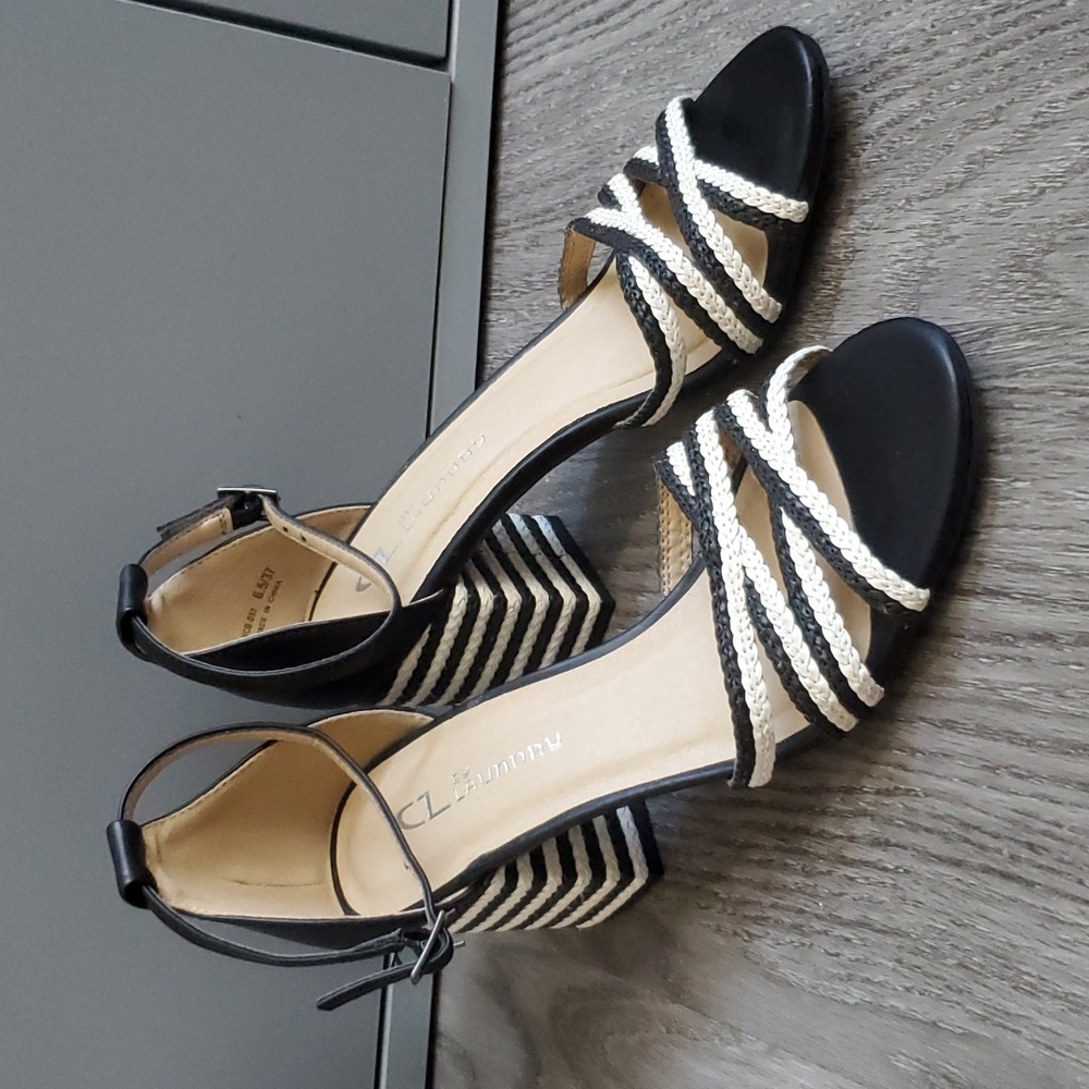 Never worn Beach heel sandles